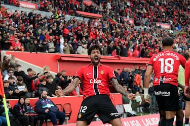 El portugués fue la clave de la victoria bermellona. Su gol fue una maniobra magistral con un buen control y remate perfecto. Además, su presión en el centro del campo es importantísima en el equipo.