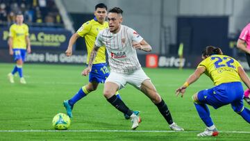 Ocampos, Alarcón y Espino, durante el Cádiz-Sevilla de esta temporada.