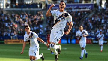 Antuna festejando su primer gol