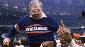 Buddy Ryan saliendo a hombros tras ganar la Super Bowl XX con los Chicago Bears.