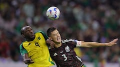 HOUSTON, TEXAS - JUNE 22: Michail Antonio of Jamaica battles for possession with Cesar Montes of Mexico during the CONMEBOL Copa America 2024 Group B match between Mexico and Jamaica at NRG Stadium on June 22, 2024 in Houston, Texas.   Carmen Mandato/Getty Images/AFP (Photo by Carmen Mandato / GETTY IMAGES NORTH AMERICA / Getty Images via AFP)