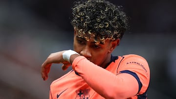 Soccer Football - UEFA Champions League - Round 16 - First Leg - Newcastle United v FC Barcelona - St James' Park, Newcastle, Britain - March 10, 2026 FC Barcelona's Lamine Yamal reacts Action Images via Reuters/Craig Brough