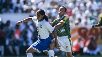 Cruz Azul y Le&oacute;n se enfrentan en redes tras retransmisi&oacute;n de Final del 97