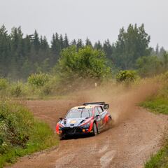 Thierry Neuville marca el ritmo en Estonia