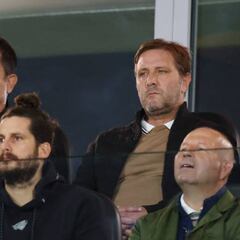 “Conversaciones avanzadas” con el nuevo técnico de los Wolves