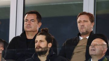 HULL, ENGLAND - OCTOBER 05: Football Manager, Pedro Martins (R) watches on with Acun Ilıcalı, Owner of Hull City during the Sky Bet Championship between Hull City and Wigan Athletic at MKM Stadium on October 05, 2022 in Hull, England. (Photo by George Wood/Getty Images)