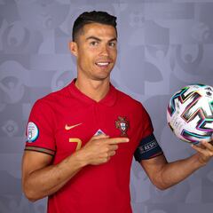 Steven Davis: “Moutinho estará decepcionado de que Cristiano vaya a esa edad al Mundial...”