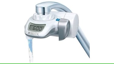 Elimina el sabor a cloro con este filtro de agua para el grifo de casa