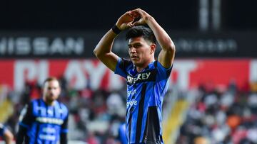 Jesús Gallardo festeja su gol contra Necaxa