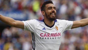 Borja Iglesias celebra su gol frente al Almer&iacute;a.