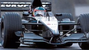 <b>DEJÓ HUELLA. </b>Alonso debutó en 2001 al volante de un Minardi con el que dejó buen sabor de boca.