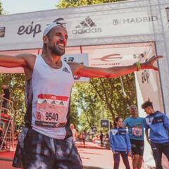 Chema Martínez salió último y adelantó a 7.063 corredores