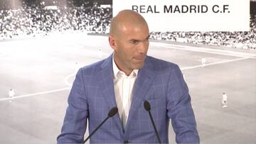 As赤 empez車 todo: el glorioso minuto de Zidane en su presentaci車n como entrenador