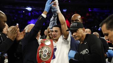 El padre de Te&oacute;fimo L&oacute;pez dice haberle ense&ntilde;ado a su hijo la t&eacute;cnica de &quot;catch and shoot&quot;, la cual solo vio a Mayweather Jr utilizarla anteriormente.