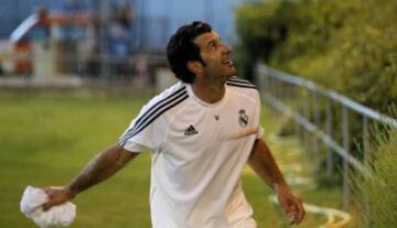 Luis Figo al final de partido.