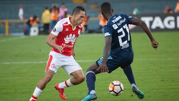 Anderson Plata durante el partido entre Santa Fe y Emelec por Copa Libertadores
