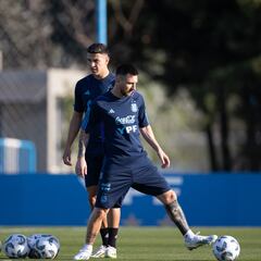 Scaloni no confirma titularidad de Messi ante Paraguay: “Hablaremos para ver si juega de inicio o no”