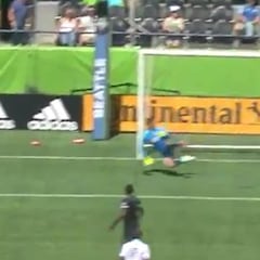 El increíble error de Marinovic en la MLS