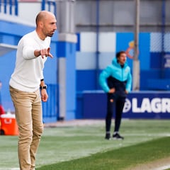 El Espanyol despide a su entrenador