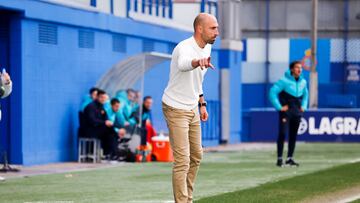 El Espanyol despide a su entrenador