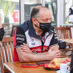 Un anuncio está al caer