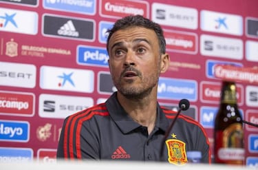 Luis Enrique's debut list: Madrid 6 - Barça 2