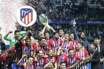 El 15 de agosto de 2018, en Tallin. Diego Godín levantó su primer título como capitán del Atlético de Madrid, la Supercopa de Europa ante el Real Madrid