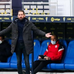 Pablo Machín entra con fuerza en el casting al banquillo del Elche