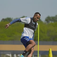 Sebastián Villa se reintegra a entrenamientos de Boca Juniors