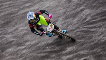 Mariana Pajón superó a Caroline Buchanan y regresó al primer lugar élite del RANKING Mujeres. Los colombianos Oquendo y Ramírez se encuentran en to0 15 de hombres.