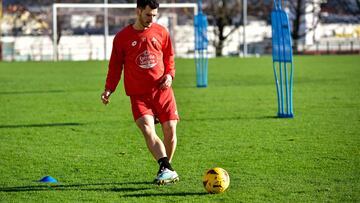 El regreso de Chuca con el Racing de Ferrol todavía debe esperar.