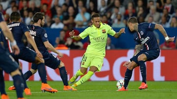 Neymar jugando ante el PSG.