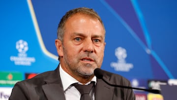 Monaco (Monaco), 18/09/2024.- FC Barcelona head coach Hansi Flick attends a press conference at the Louis II stadium in Monaco, 18 September 2024. FC Barcelona will face AS Monaco on 19 September in their first UEFA Champions League match of the 2024-25 season. (Liga de Campeones) EFE/EPA/SEBASTIEN NOGIER