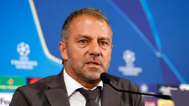 Monaco (Monaco), 18/09/2024.- FC Barcelona head coach Hansi Flick attends a press conference at the Louis II stadium in Monaco, 18 September 2024. FC Barcelona will face AS Monaco on 19 September in their first UEFA Champions League match of the 2024-25 season. (Liga de Campeones) EFE/EPA/SEBASTIEN NOGIER