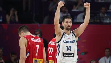 Gasper Vidmar, p&iacute;vot de Eslovenia, durante el pasado Eurobasket.