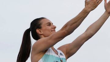 Athletics - Russian track and field championship - Women's pole vault - Cheboksary, Russia, 21/6/16. Yelena Isinbayeva greets spectators. REUTERS/Sergei Karpukhin