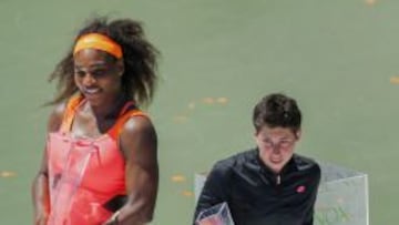 Serena Williams junto a Carla Su&aacute;rez