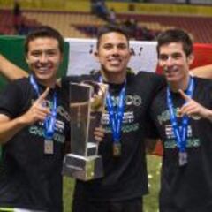 "Este país que tú llamas conformista te ha dado todo"