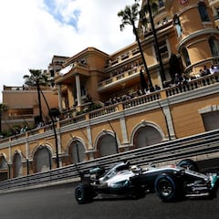 Primera victoria de Hamilton; Alonso, quinto y Sainz, octavo
