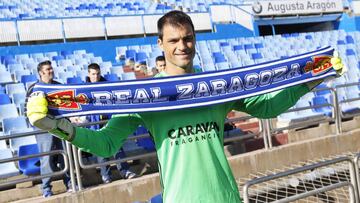 Presentación de Saja como nuevo portero del Zaragoza.
