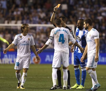 Con la expulsión ante el Dépor, el central del Real Madrid ya suma 18 y se sitúa tercero empatado con los 2 primeros. Único jugador en activo en esta lista. Comenzó su carrera en el Sevilla, pero es en el Real Madrid donde ha visto el total de sus tarjetas rojas. Además ocupa el cuarto puesto también en cuanto a tarjetas amarillas se refiere. Uno de los jugadores más laureados de la historia de España.