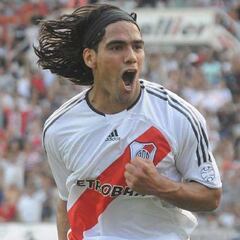 Borré con la '19', número que hizo figurar a Falcao y Teo