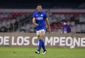 El defensa del Cruz Azul llegó por primera vez a México en 2009 con el San Luis, pero no fue hasta 2012 cuando logró establecerse en nuestro país. Además de San Luis, ha portado la camiseta de Xolos y América.