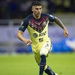 Jorge Sánchez muestra el golpe que le propinó 'Chicote' Calderón