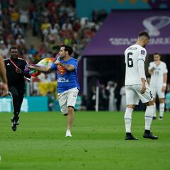 La cárcel, Higuaín, Ucrania, Infantino… La increíble historia del invasor