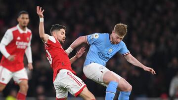 Jorginho y De Bruyne, en el reciente encuentro de la Premier entre el Arsenal y el Manchester City.