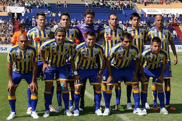 Los Reboceros de La Piedad, fundados en 1951. Los Auriazules consiguieron su primer ascenso a Primera División para el Torneo de Verano de 1952 , pero descendieron en ese mismo torneo 52-53. No fue sino, hasta el Torneo de Invierno de 2001, que regresarían a Primera División. La siguiente campaña terminaron como líderes generales del torneo, sumando 37 puntos de la mano de Víctor Manuel Vucetich, pero en Liguilla quedaron eliminados contra el América. Al final de ese torneo, el club fue vendido a Querétaro y posteriormente desafilado por la FMF a causa de malos manejos directivos, por lo que, en teoría, el club no descendió por aspectos deportivos.