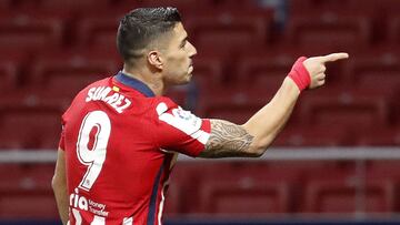 Luis Suárez celebra un gol en Liga con el Atlético.
