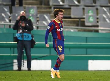 Riqui Puig dio la clasificación al Barcelona tras marcar el tercer gol (2-3) en el décimo lanzamiento de la tanda de penaltis.