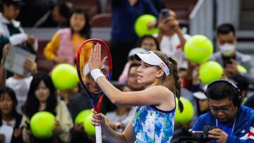 Beijing (China), 06/10/2023.- Elena Rybakina of Kazakhstan celebrates after winning her quarter-final match against Aryna Sabalenka of Belarus at the China Open tennis tournament in Beijing, China, 06 October 2023. (Tenis, Bielorrusia, Kazajstán) EFE/EPA/WU HAO
